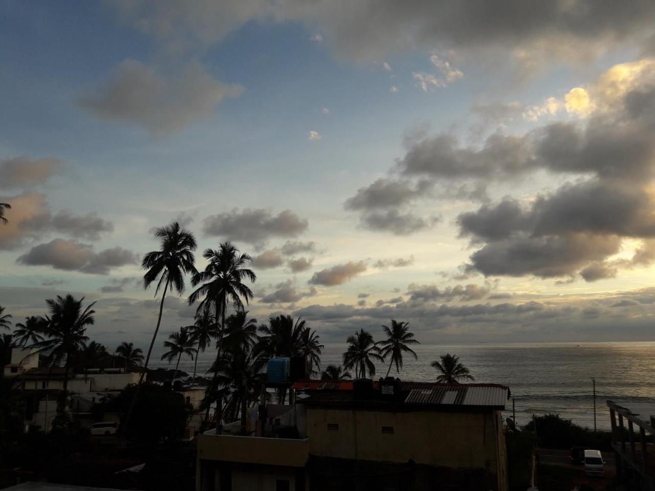 Hotel Top Sea View Guest Mirissa Esterno foto